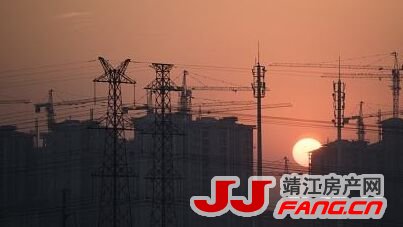 邻水华府违规建设产生冲突