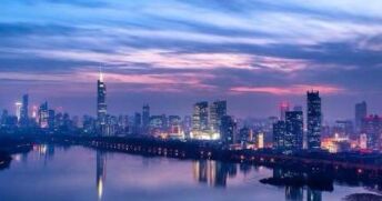 南京楼市再推4宗宅地 收金64亿